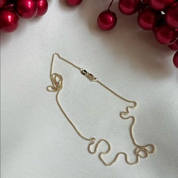 14k solid gold wheat chain Necklace 22” | perfect gift | 14K 1mm 8 Round Whe… - Picture 9 of 12